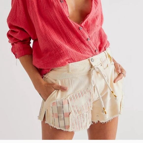 Free People Pants - Free People Patchwork Distressed High Rise Shorts, size 4 festival Americana
